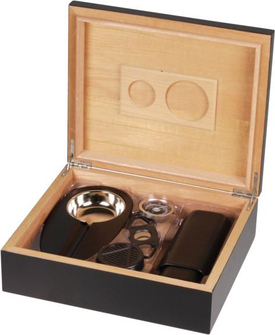 Humidor-set zwart 25 sigaren - vooraanzicht zwarte humidor met accessoireset