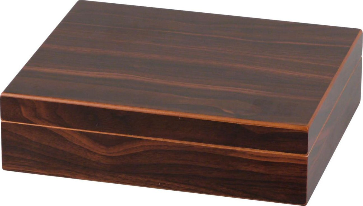 Humidor Walnoot decor ca. 20 sigaren - vooraanzicht compacte walnoothout humidor