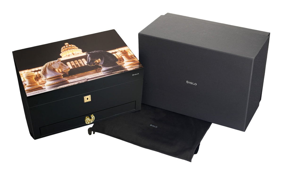Siglo - The Knight Humidor - detail ridder