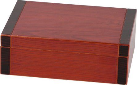 Humidor-set Cherry 2 kleuren 25 sigaren - vooraanzicht cherry humidor met accessoires
