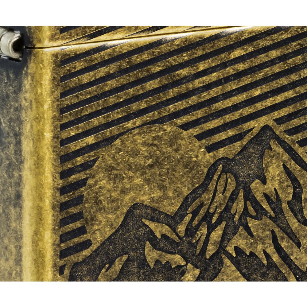 Zippo 201FB Mountain Design aansteker - open met vlam