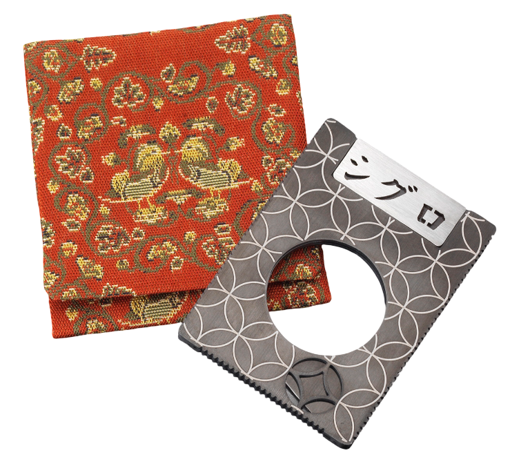 Siglo - Seki Cutter - Seven Treasures - vooraanzicht met Shippo-patroon