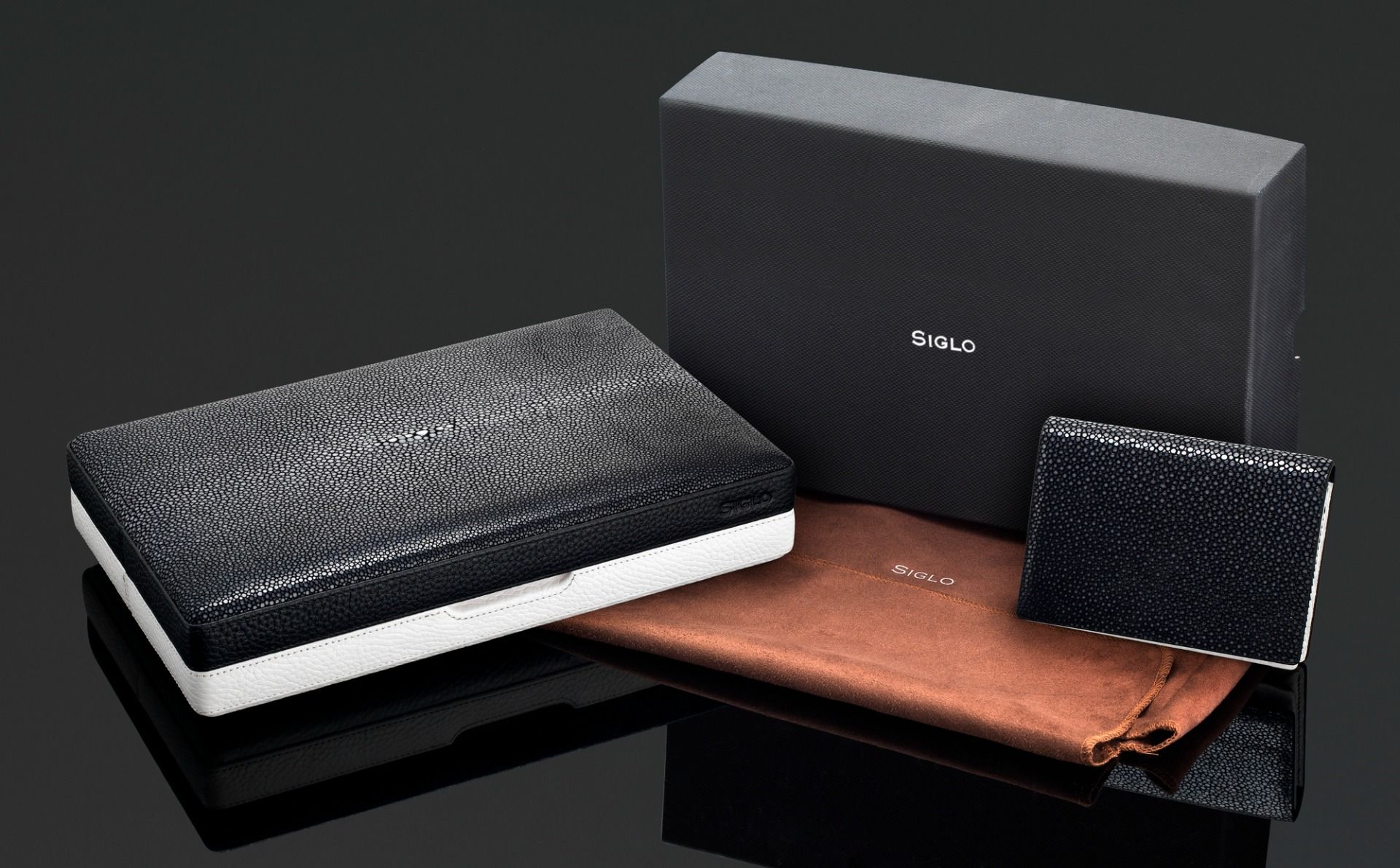 Siglo - Stingray Travel Humidor - Black - detail structuur
