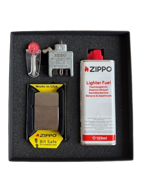 Zippo - 200 Brushed Chrome + Bit Safe Screwdiver insert - vooraanzicht