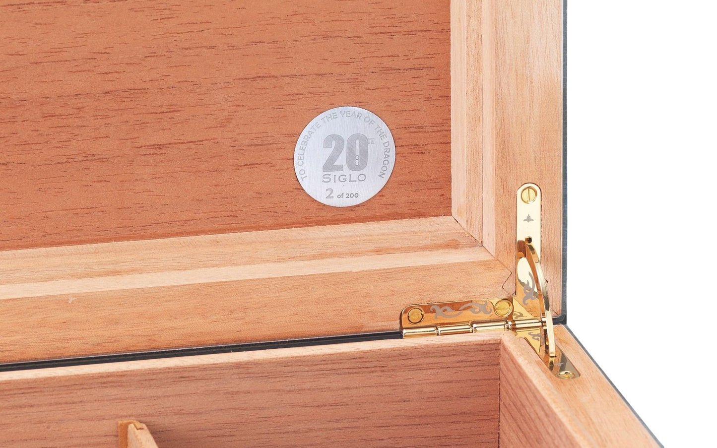 Siglo - Year of the Dragon Humidor - detail draak