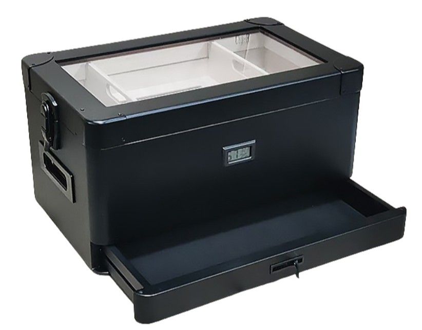 Humidor Metal 75 Cigars Black - vooraanzicht productfoto