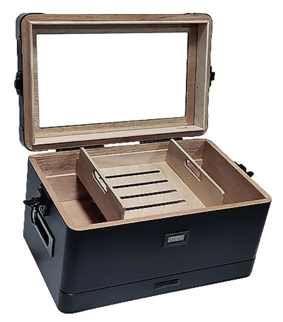 Humidor Metal 75 Cigars Black - detail metalen afwerking en sluiting