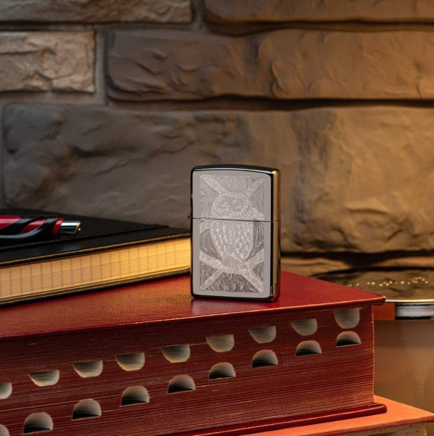 Zippo AMZ 150 John Smith Gumbula aansteker detail 1